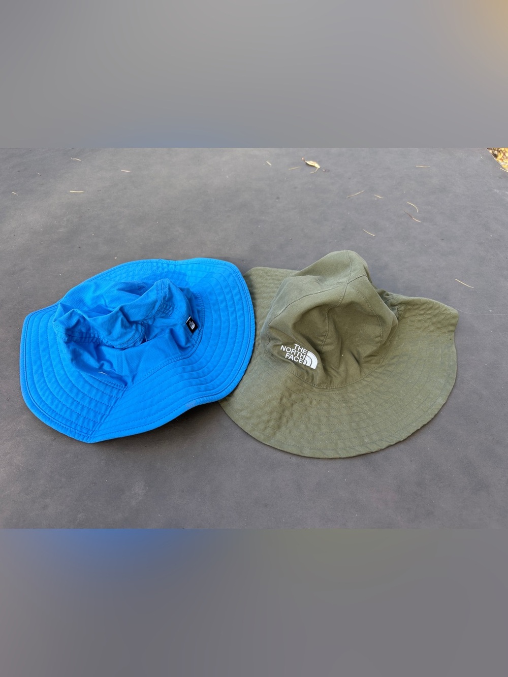 The North Face infant Bucket Hats size small